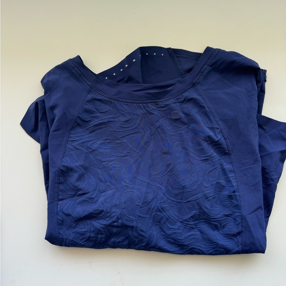 Lululemon athletic shirt